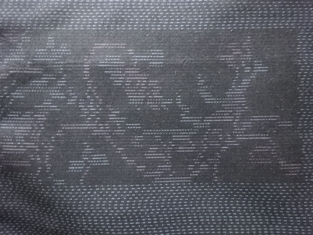 アンティーク　花鳥模様織り出し本場大島紬着物